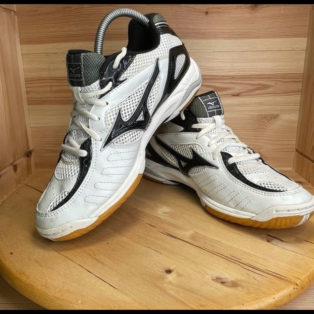 Mizuno Wave Rally 4 White Black
